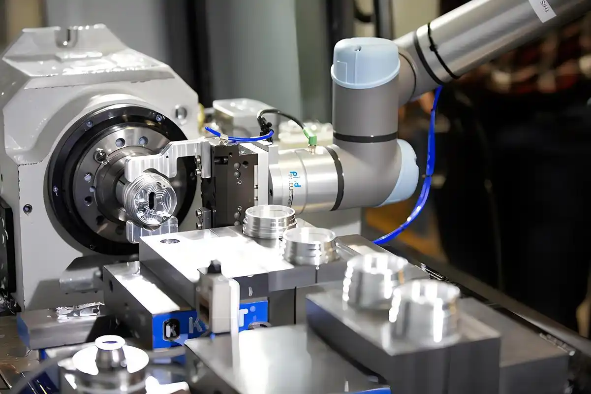 数据驱动制造，「机床行业」数字化反攻路线 | 行业转型指南